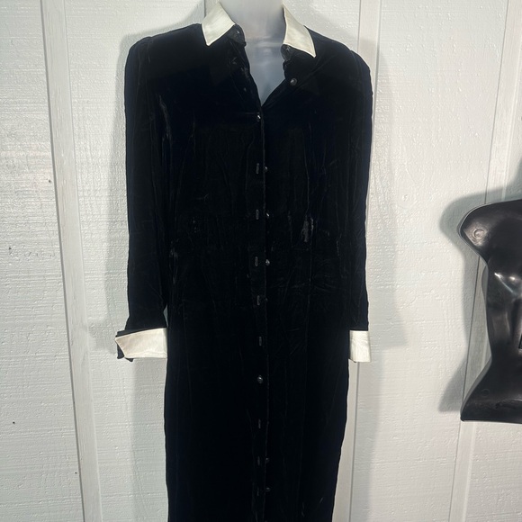 California Girl Vintage Black with White Trim Velour Dress Size 12 GUC - Picture 3 of 7